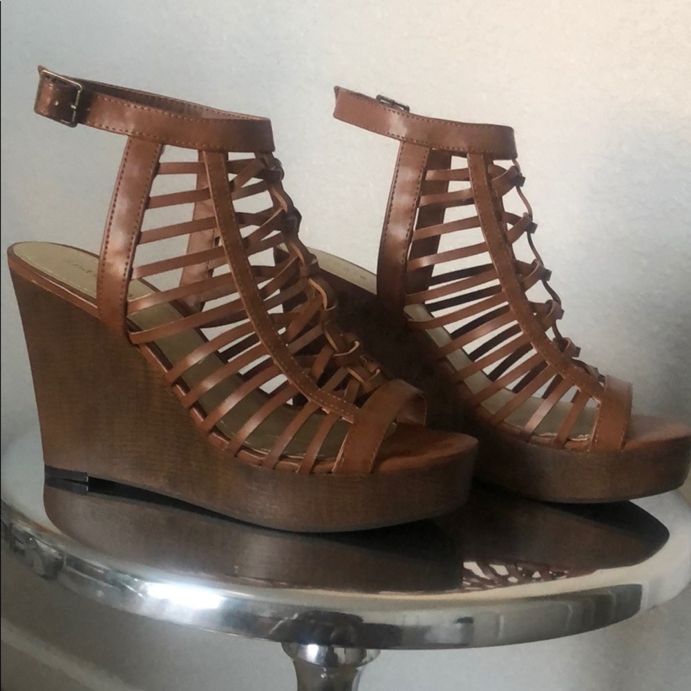 Indigo Rd cognac wood wedge sandal
